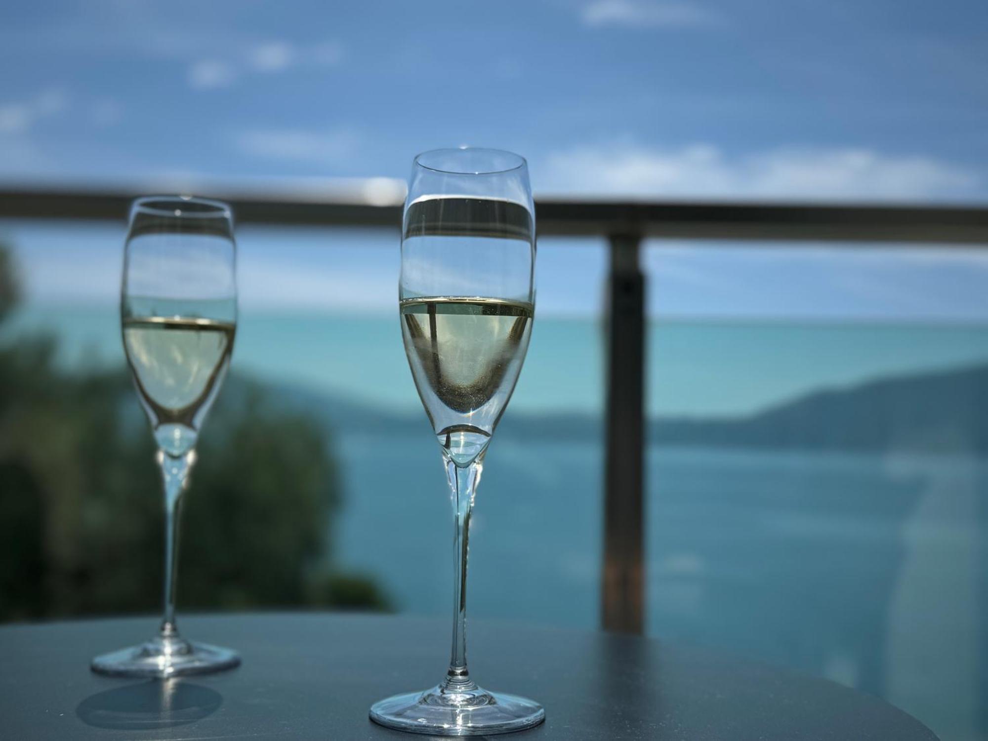 Nuna Hotel Radhimë Buitenkant foto