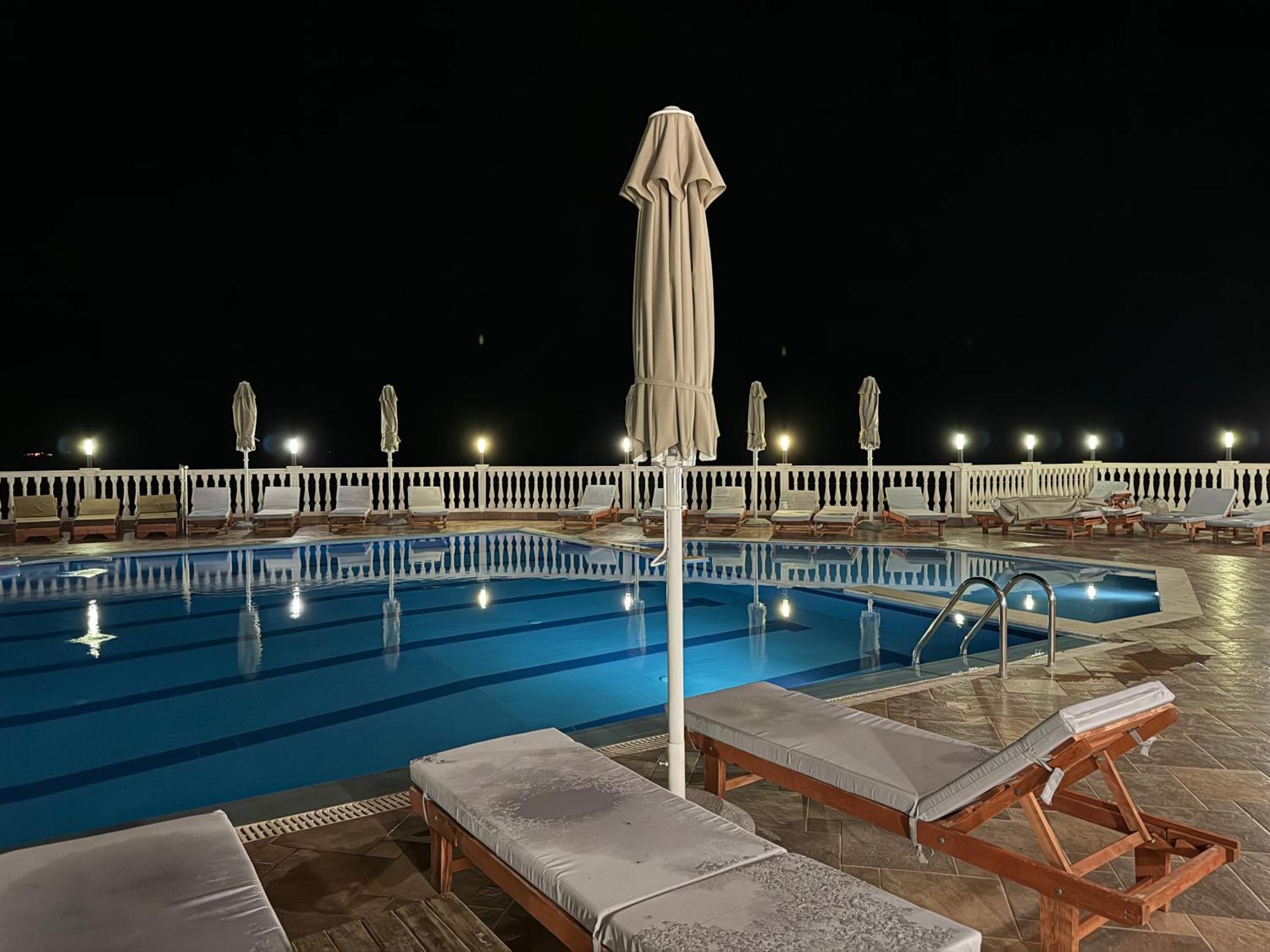 Nuna Hotel Radhimë Buitenkant foto